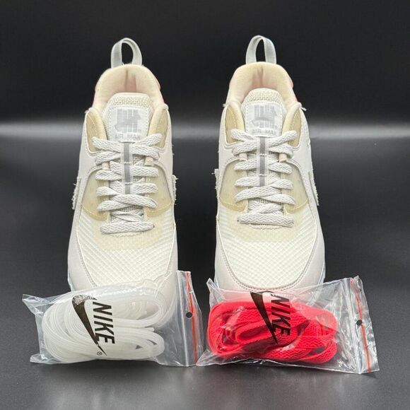 Nike x Undefeated Air Max 90 Platinum Tint - Picture 5 of 13